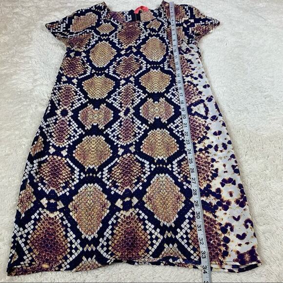 Eight Sixty snakeskin print short sleeved shift dress, size small - Picture 7 of 12